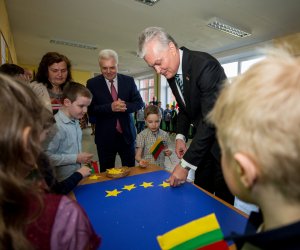 В День Европы президент принял участие в уроке в Утянской прогимназии