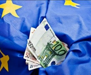 Валюс Ажуолас: «Кому выгодно держать под сукном европейские деньги?»