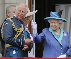 Королева Елизавета II передала часть своих обязанностей принцу Чарльзу