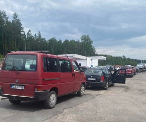  Таможня: очереди грузовиков на границе Литвы с Беларусью растут и из-за санкций ЕС