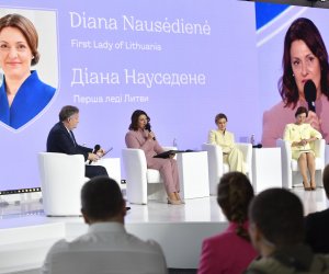 Диана Науседене участвует во Второй конференции первых леди "Украина и мир: Будущее, которое мы (вос)создаем. Вместе"