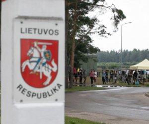 Пограничники не пропустили в Литву на границе с Беларусью 78 нелегальных мигрантов Пограничники не пропустили в Литву на границе с Беларусью 78 нелегальных мигрантов