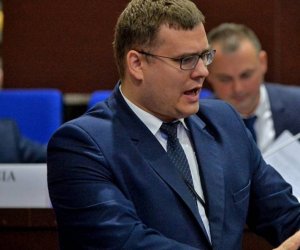 Временное прямое управление ЛФФ получило поддержку 82 парламентариев