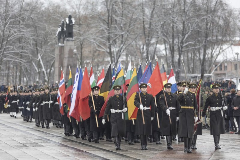 Литовская армия отмечает 104-ю годовщину восстановления