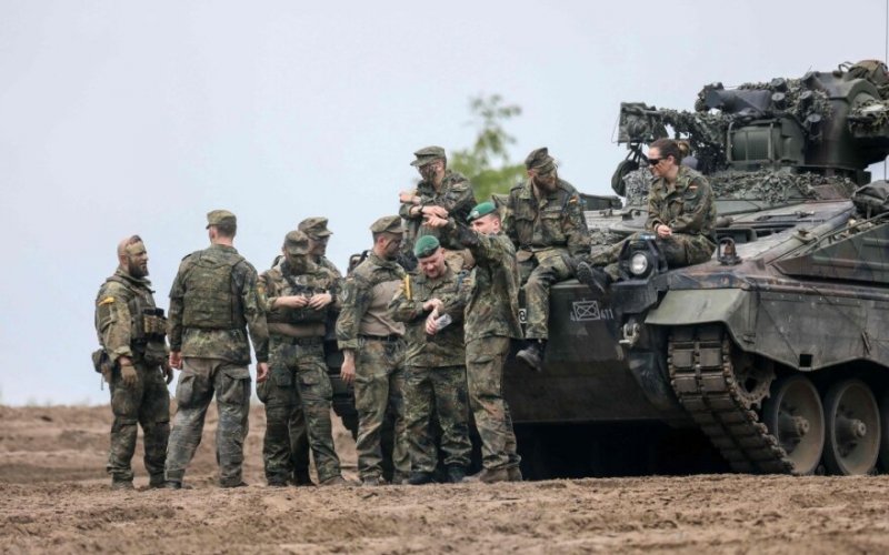 Ландсбергис призывает глав Литвы и Германии объяснить соглашение по бригаде (обновлено)