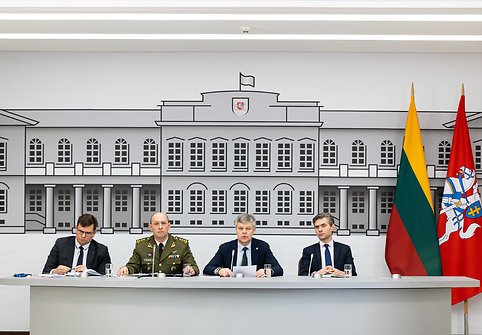 Разведка: РФ может использовать литовский бизнес для обхода санкций, воровства технологий
