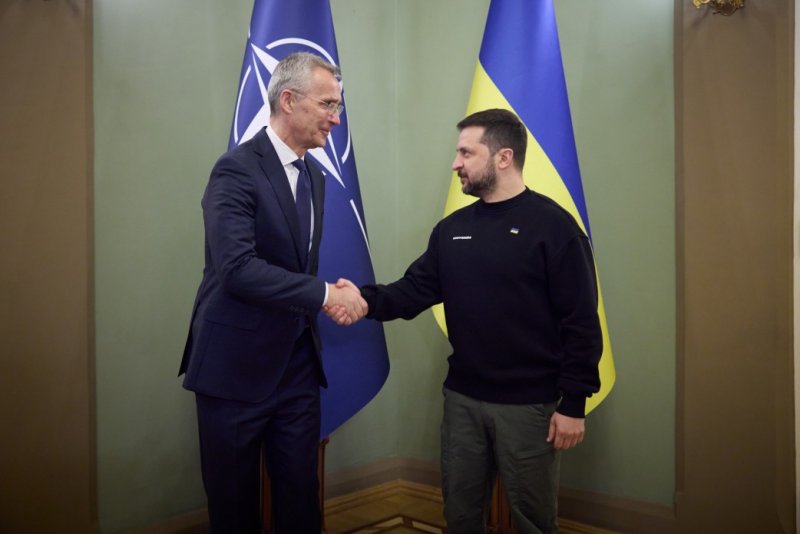 Генеральный секретарь НАТО Йенс Столтенберг прибыл в Киев с неанонсированным визитом (видео)