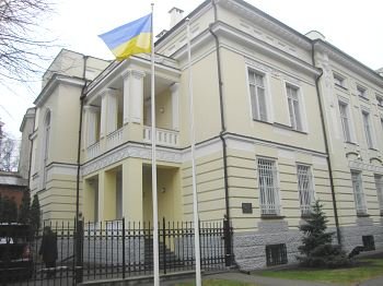 В полиции - жалоба на возможное насилие со стороны работника посольства Украины