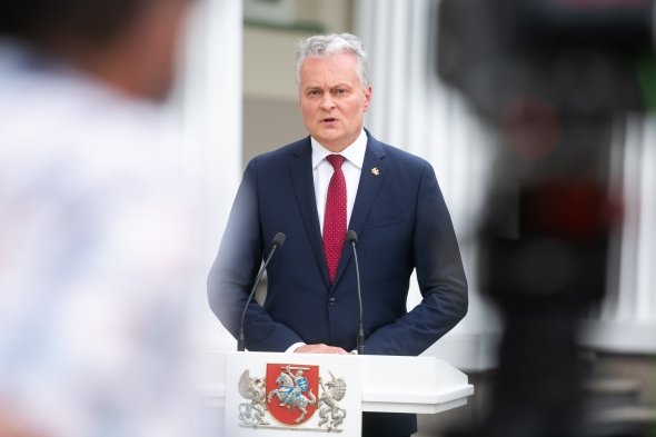 Президент Литвы обсудил по телефону ситуацию в РФ с премьером Польши, а позже и с президентом Польши Анджеем Дудой