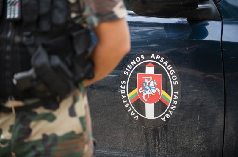 СОГГЛ: на границе Литвы с Беларусью развернули восемь нелегальных мигрантов