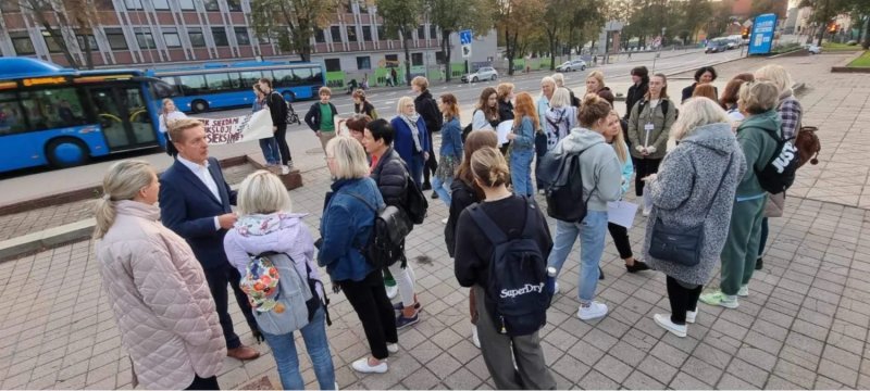 Нацагентство по образованию: бастуют более 2 тыс. учителей, больше всего – в Клайпеде (дополнено)