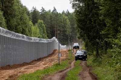 В Литве задержаны 10 нелегальных мигрантов и провозившие их лица