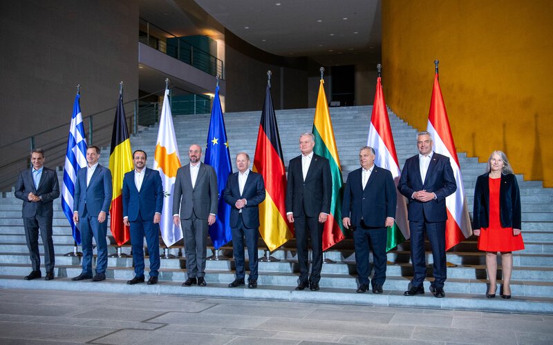 Президент: расширение Европейского союза укрепит и сам союз