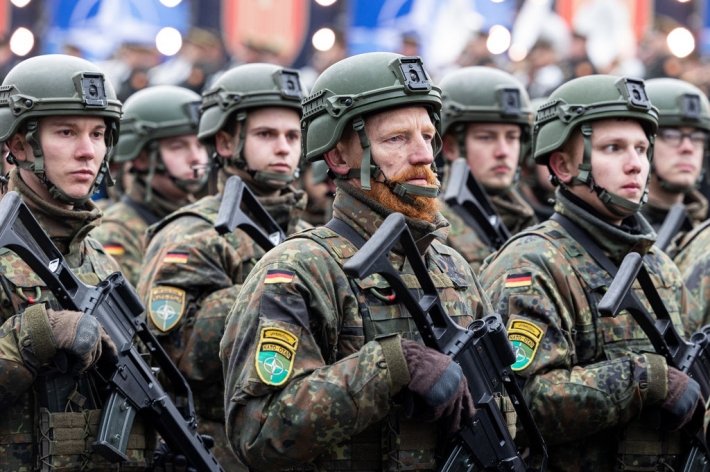 Профессиональным военным запрещены поездки в недружественные к Литве страны