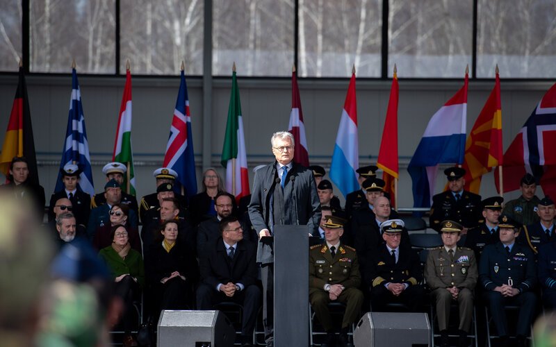 Президент Литвы, по случаю 20-летия, назвал членство Литвы в НАТО лучшей инвестицией