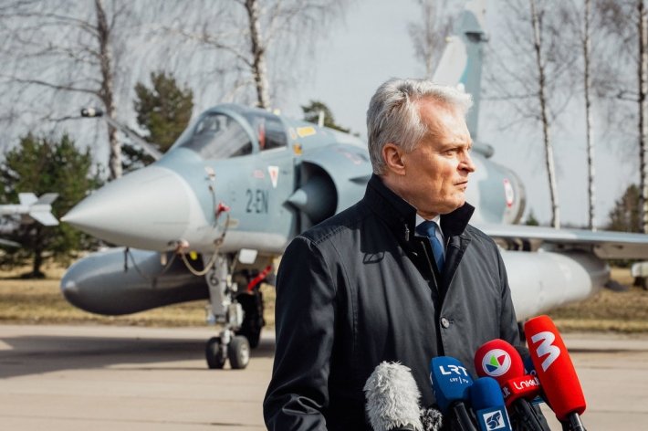 Президент обещает продолжить переговоры с союзниками о ротационной системе ПВО в Литве