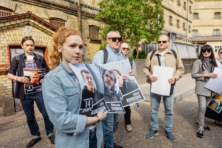 Во время акции в Вильнюсе символически "освобождены“ из тюрем 35 журналистов Беларуси