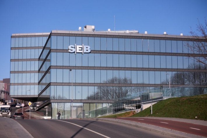 Банк Литвы оценивает новые расценки на услуги банка SEB bankas