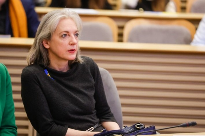 Скайсгирите: Литва поддерживает отношения с Израилем, а не с разыскиваемым МУС премьером