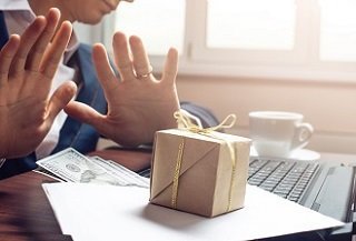 Отказ от наследства, чтобы не возвращать долг